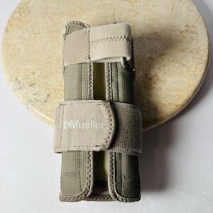 MUELLER Sports Medicine Reversible Wrist Stabilizer with Large/X-Large,‎ Taupe